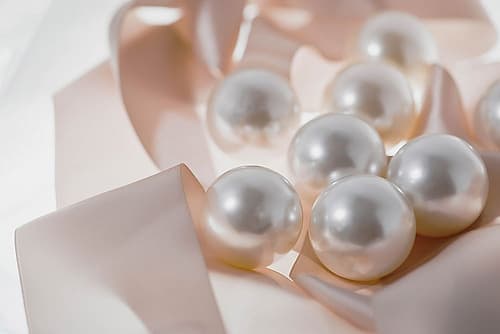 Pearls and ribbons Fashion Print